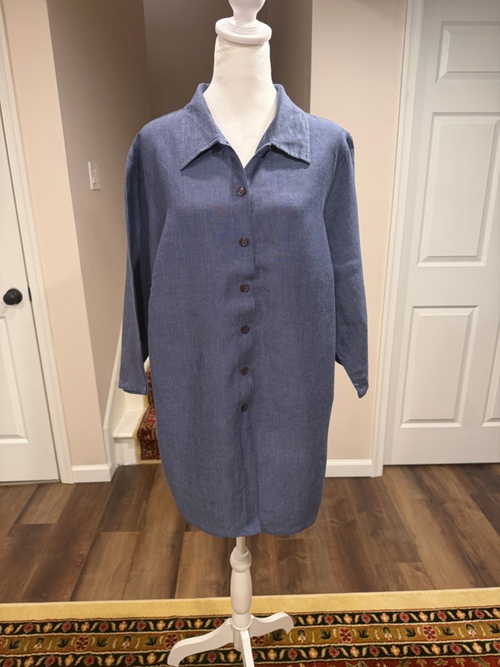 Avenue Linen-Blend Hip Length Shirt